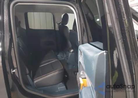 2025 Ford Maverick Tremor из США, поврежденный, VIN 3FTTW8NA6SRA05329